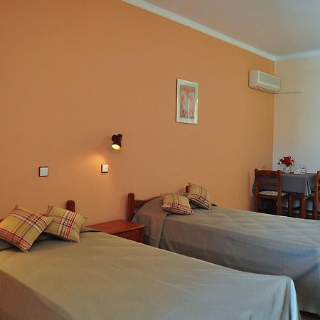 Sandys Studios Apartments And Log Villas ซาลิดี ภายนอก รูปภาพ