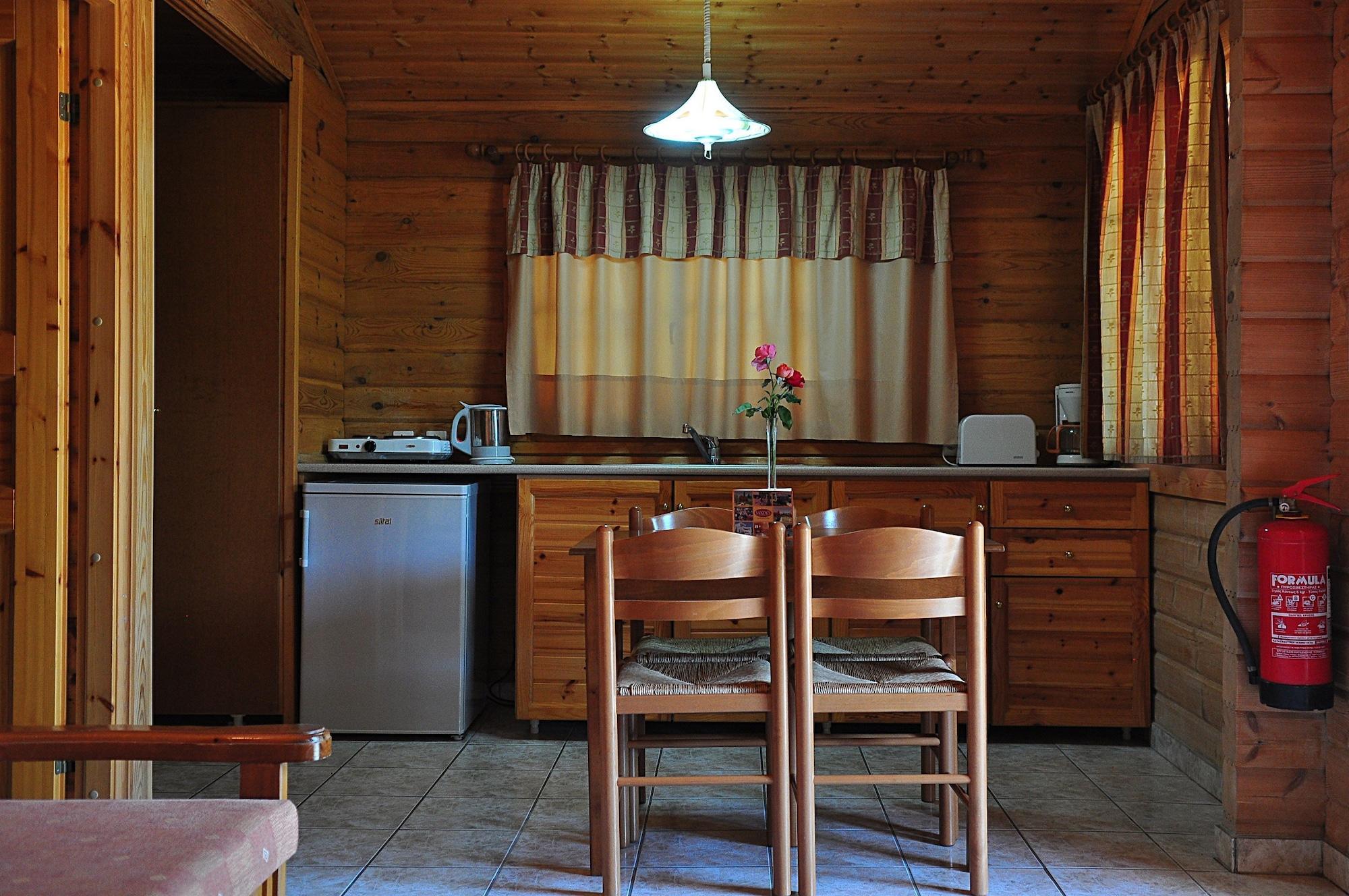 Sandys Studios Apartments And Log Villas ซาลิดี ภายนอก รูปภาพ