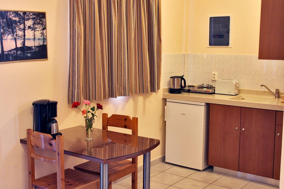 Sandys Studios Apartments And Log Villas ซาลิดี ภายนอก รูปภาพ