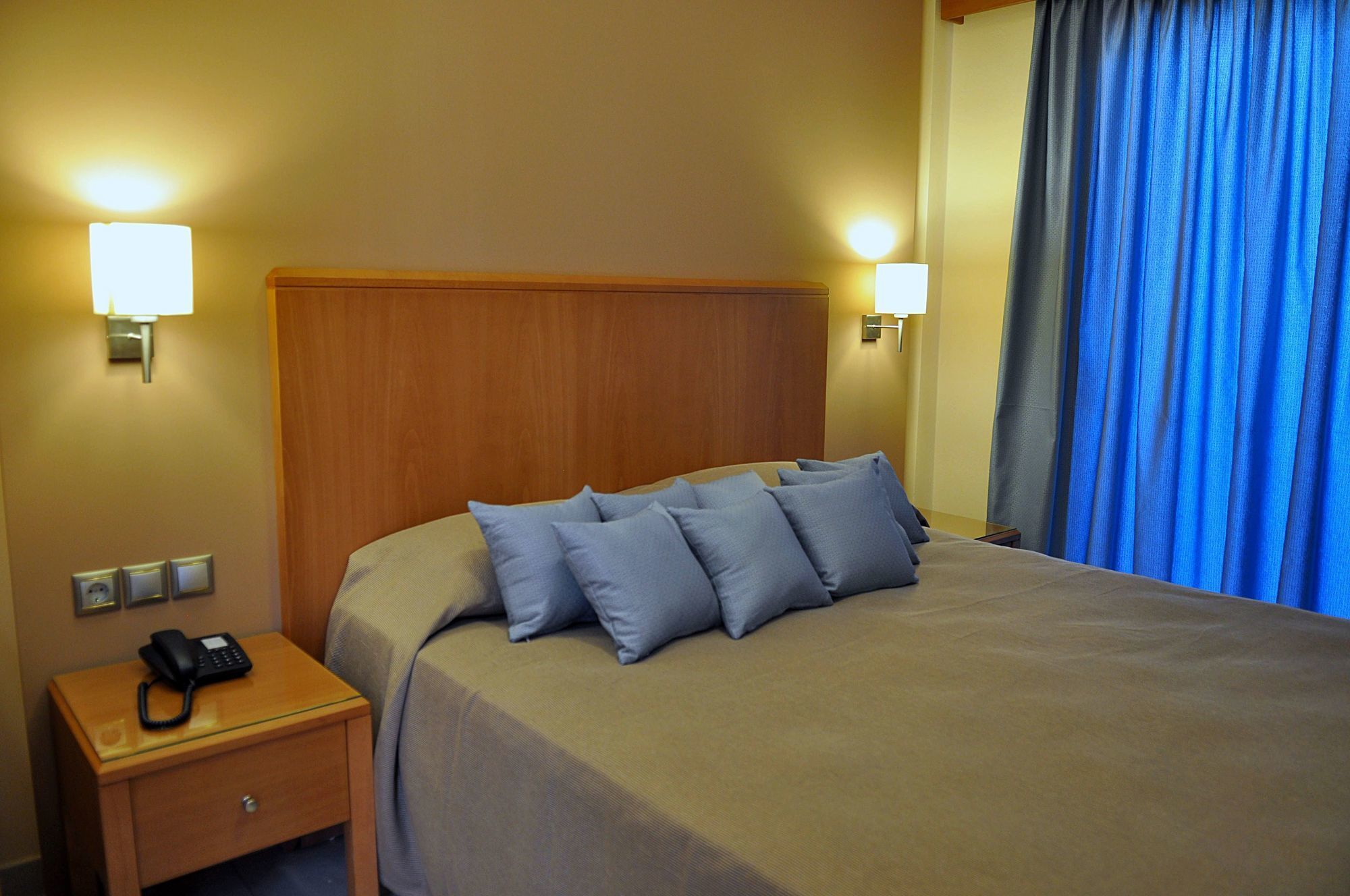 Sandys Studios Apartments And Log Villas ซาลิดี ภายนอก รูปภาพ